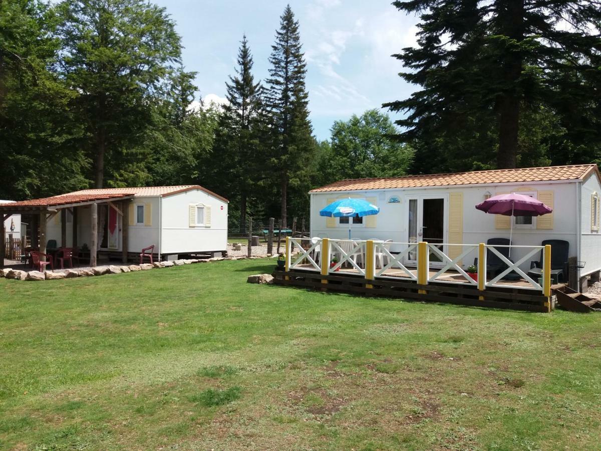 Le Sous Bois De Jade Hotel Chasserades Buitenkant foto